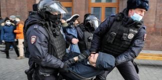 Casi 5 mil detenidos en Rusia por protestar contra la invasión a Ucrania