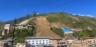 Al menos 15 atrapados y 6 desaparecidos por derrumbe en Perú