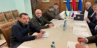 Rusia y Ucrania inician ronda de negociaciones presenciales en Turquía