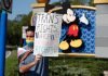 Empleados de Disney protestan contra la polémica ley «No digas gay»