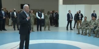 Biden visita a soldados estadounidenses en la frontera con Ucrania