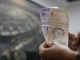 Aumento de pagos en dólares acentúa escasez de bolívares en el país