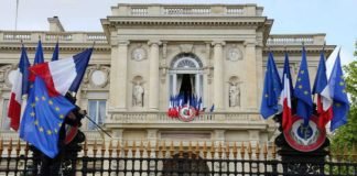 Francia decide expulsar del país a diplomáticos rusos