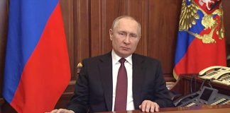 Nervioso, inseguro, ausente : Las nuevas fotos de Putin provocan rumores de enfermedad