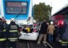 Una formación del Tren Sarmiento arrolló a un auto: el conductor quedó atrapado