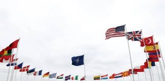 La OTAN dice que recibiría «con los brazos abiertos» a Suecia y Finlandia