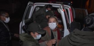 Tribunal decide que uno de los procesos contra Áñez pase a juicio especial