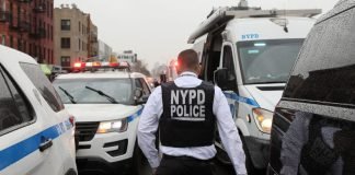 Al menos 13 heridos en un tiroteo en el metro de Nueva York