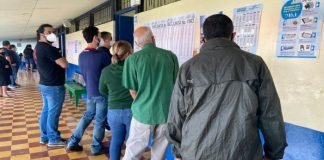 Jornada electoral llega a su recta final en Costa Rica con pocos incidentes