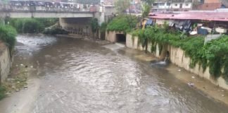 Reportan que hombre saltó al río Guaire este domingo #10Abr