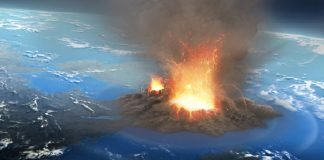 Alarma en Indonesia: volcán Anak Krakatoa entró en erupción