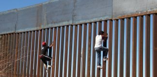 «No lo volvería a hacer»: venezolana se arrepiente de exponer a su hija a los peligros de cruzar el desierto de Sonora para llegar a EE UU