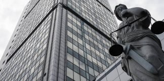 KRIEGSVERBRECHEN UKRAINEN VS RUSSLAND (German/English)