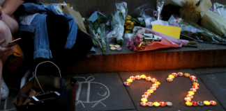 Mánchester conmemora el quinto aniversario del ataque que mató a 22 personas