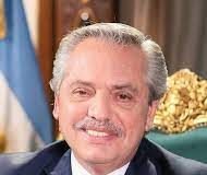 Escandalo del Presidente Argentino – ALBERTO FERNÁNDEZ CANTÓ Y TOCÓ LA GUITARRA EN VARELA