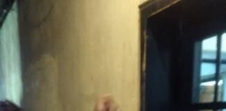 Detenidos le cortan una oreja a policía durante motín en Carabobo