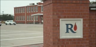 Arrestan en Texas a estudiante con un un rifle AK-47