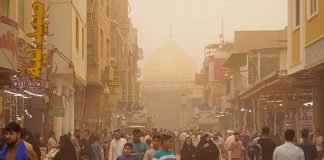 Irak: Las tormentas de arena envían a miles de personas al hospital