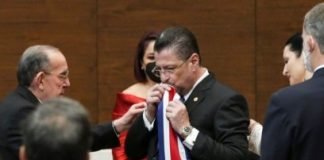Rodrigo Chaves es el nuevo presidente de Costa Rica