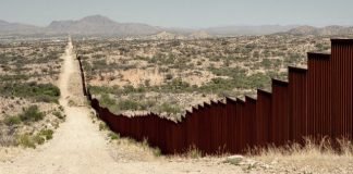 Venezolana se arrepiente de exponer a su hija a los peligros de cruzar el desierto de Sonora para llegar a EE UU