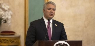 Duque condena el «genocidio» de Rusia y la «dictadura» de Venezuela