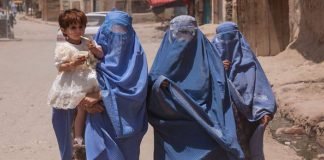 Los talibanes decretan el uso obligatorio del burka en lugares públicos