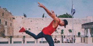 Venezolano Edwin Mezarina ‘El Gato’, triunfa en Israel con su tema: “Eres mi vida”.