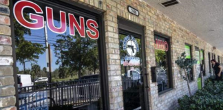 Nueva York eleva a 21 años la edad mínima para comprar rifles semiautomáticos