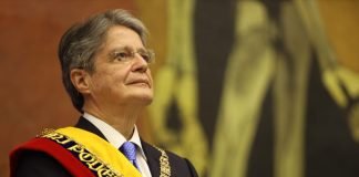 Lasso afirma que los indígenas buscan botarlo del poder