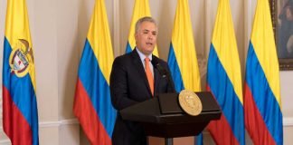 Iván Duque pide defender la democracia de «ataques del populismo»