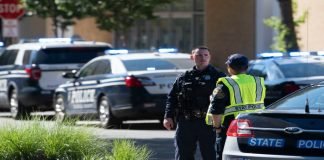 Riña y tiroteo causa pánico en Virginia