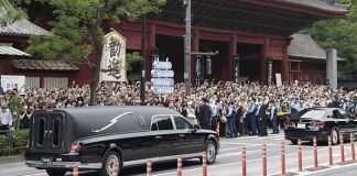 Shinzo Abe es despedido en un funeral íntimo
