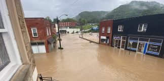 Kentucky sufre «las inundaciones más devastadoras» de su historia