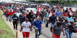 Venezolanos avanzan por el sur de México rumbo a EEUU