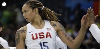 EEUU retira el número 15 de Griner hasta que Rusia la libere