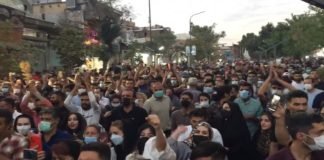 Policía iraní dispersa protestas por la muerte de Amini