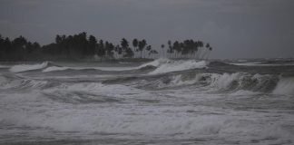 Huracán Fiona causa fuertes lluvias y vientos en República Dominicana
