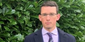 Encarcelan a un profesor irlandés por negarse a utilizar los pronombres trans