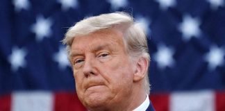 Gobierno de EEUU pide seguir revisando los documentos de Trump