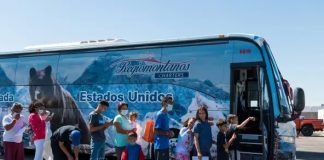 Envían desde Texas nueve autobuses más con migrantes venezolanos a Nueva York