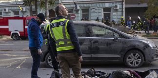 UE ampliaría sanciones a Irán por venta de armas a Rusia