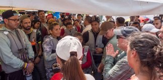 Embajador de EEUU en Colombia pide a venezolanos no cruzar el Darién