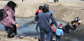 Más de 33 mil migrantes venezolanos detenidos en EEUU en 2022