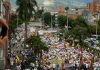 Masiva protesta en Medellín contra el gobierno de Petro