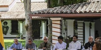 Diálogos con el ELN se retomarán este lunes en Caracas
