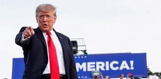 Trump vuelve a insinuar que volverá a la Casa Blanca