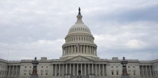 Senado de EEUU aprueba proyecto de ley que protegerá el matrimonio igualitario
