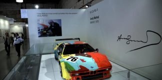Italia | Activistas cubren obra de Andy Warhol con harina