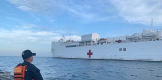 Buque hospital de EEUU llega a Colombia para misión humanitaria