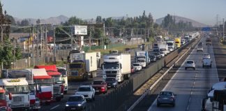 Chile: Paro de camioneros continúa por falta de acuerdos